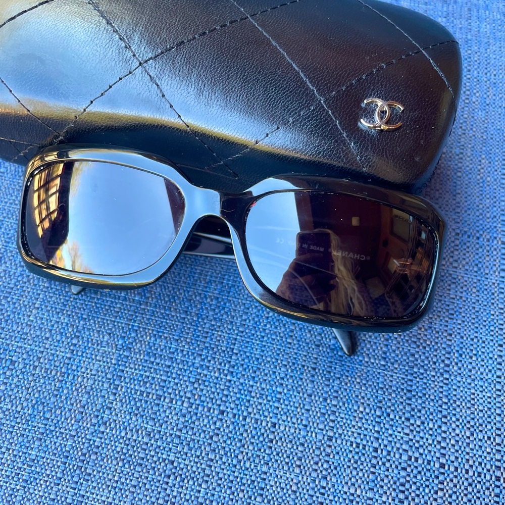 CHANEL Black Sunglasses